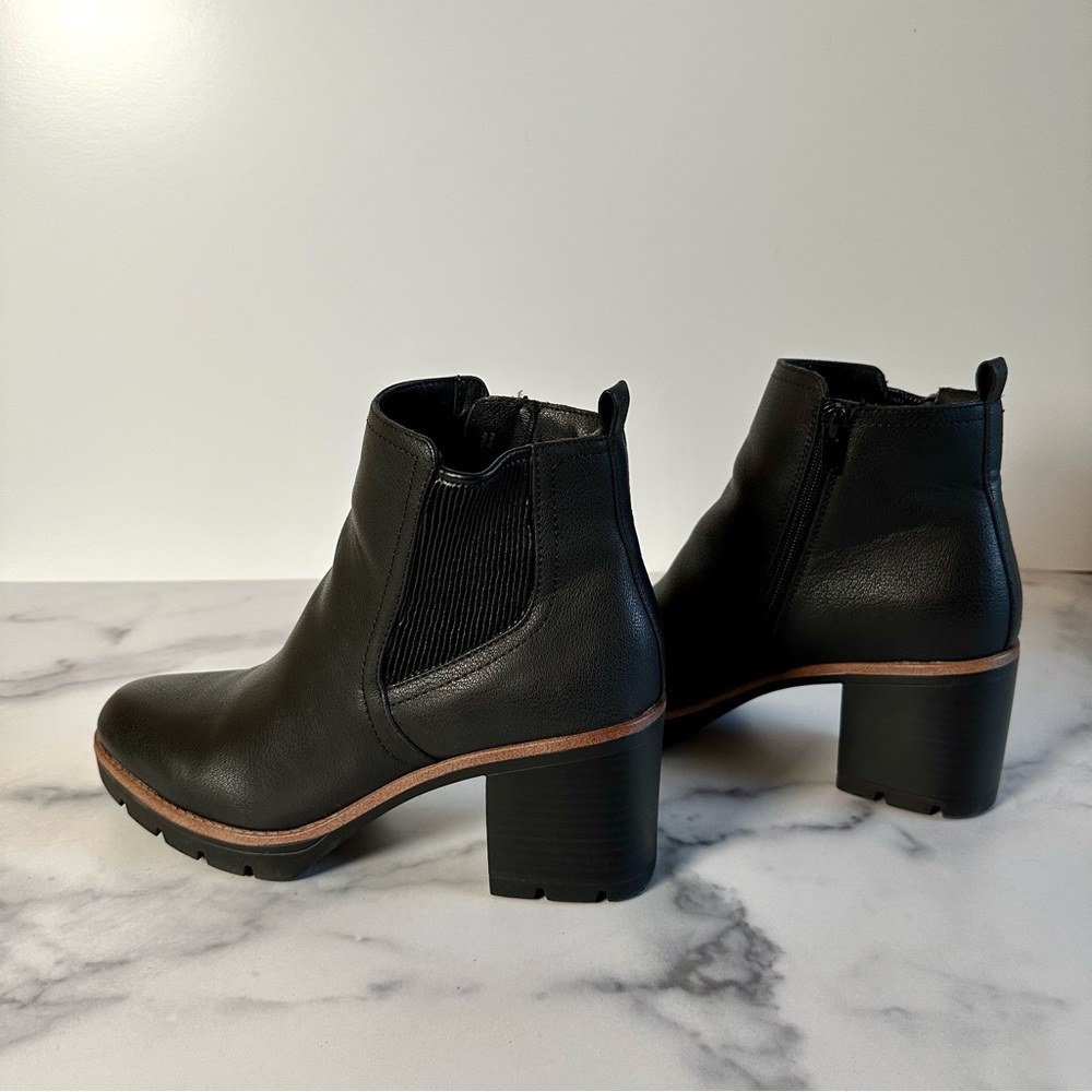 Naturalizer black leather Madalynn boot
